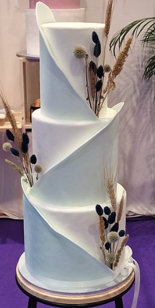 wedding cake ogoodubo